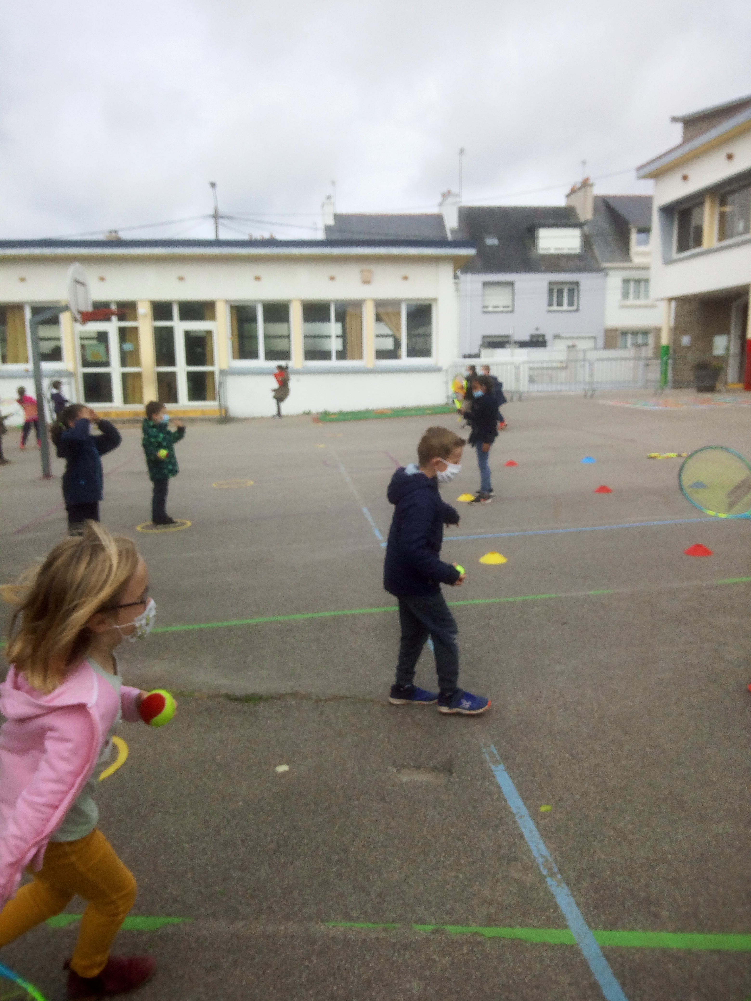 INITIATION AU TENNIS